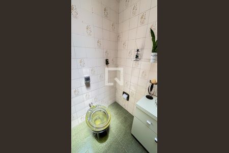 Casa à venda com 171m², 2 quartos e 2 vagasBanheiro 2