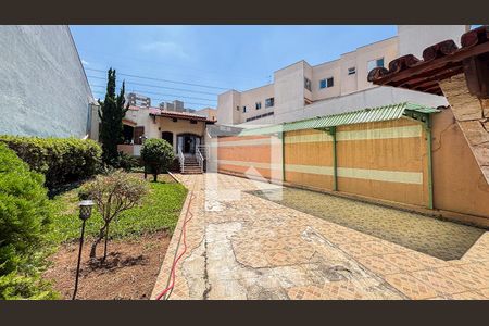 Casa à venda com 171m², 2 quartos e 2 vagasQuintal