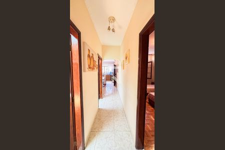 Casa à venda com 171m², 2 quartos e 2 vagasCorredor