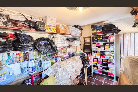 Casa à venda com 171m², 2 quartos e 2 vagasDespensa