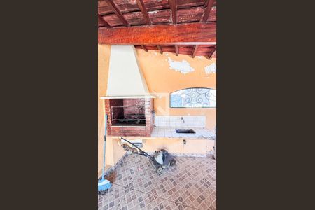 Casa à venda com 171m², 2 quartos e 2 vagasGaragem - Churrasqueira
