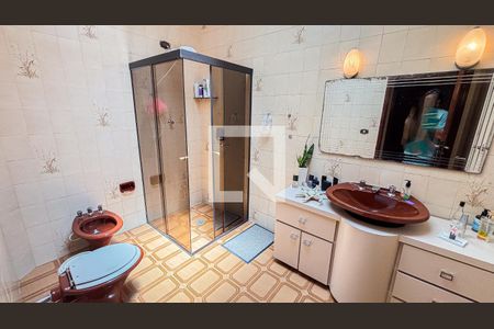 Casa à venda com 171m², 2 quartos e 2 vagasBanheiro