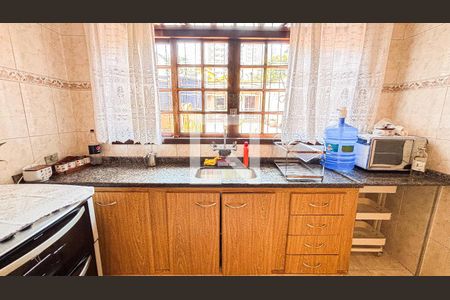 Casa à venda com 171m², 2 quartos e 2 vagasCozinha