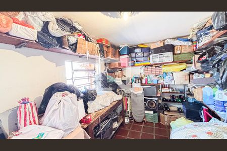 Casa à venda com 171m², 2 quartos e 2 vagasDespensa