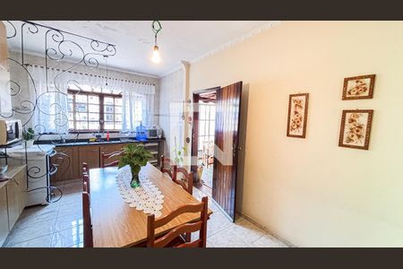 Casa à venda com 171m², 2 quartos e 2 vagasCozinha