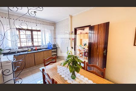 Casa à venda com 171m², 2 quartos e 2 vagasCozinha