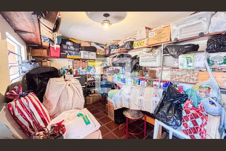 Casa à venda com 171m², 2 quartos e 2 vagasDespensa