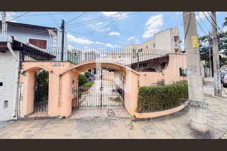 Casa à venda com 171m², 2 quartos e 2 vagasFachada