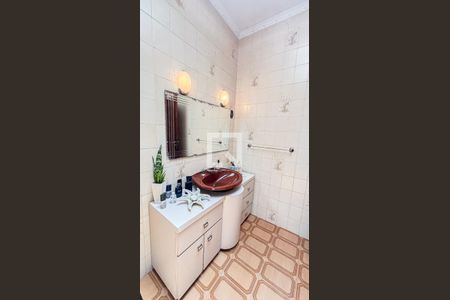 Casa à venda com 171m², 2 quartos e 2 vagasBanheiro