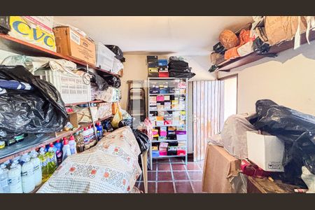 Casa à venda com 171m², 2 quartos e 2 vagasDespensa