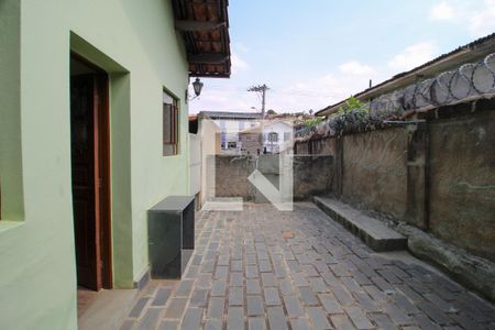 Casa à venda com 360m², 5 quartos e 7 vagas Casa à venda com 360m², 5 quartos e 7 vagasÁrea comum