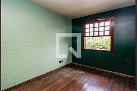 Casa à venda com 360m², 5 quartos e 7 vagas Casa à venda com 360m², 5 quartos e 7 vagasQuarto 3