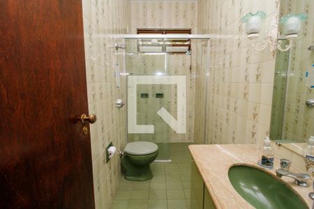 Casa à venda com 360m², 5 quartos e 7 vagas Casa à venda com 360m², 5 quartos e 7 vagasBanheiro