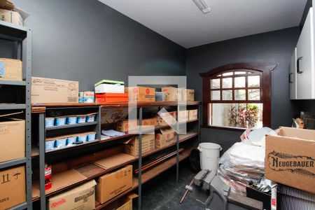 Casa à venda com 360m², 5 quartos e 7 vagas Casa à venda com 360m², 5 quartos e 7 vagasQuarto de Serviço