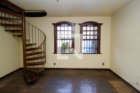 Casa à venda com 360m², 5 quartos e 7 vagas Casa à venda com 360m², 5 quartos e 7 vagasSala 3