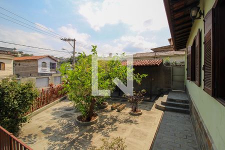 Casa à venda com 360m², 5 quartos e 7 vagas Casa à venda com 360m², 5 quartos e 7 vagasÁrea comum