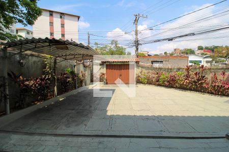 Casa à venda com 360m², 5 quartos e 7 vagas Casa à venda com 360m², 5 quartos e 7 vagasÁrea comum