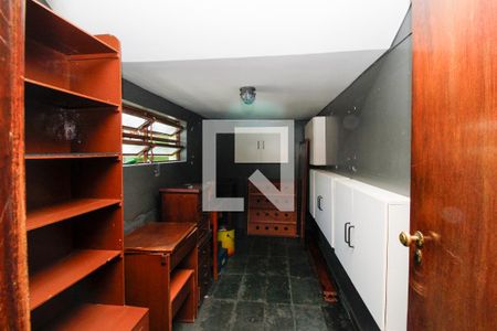 Casa à venda com 360m², 5 quartos e 7 vagas Casa à venda com 360m², 5 quartos e 7 vagasQuarto de Serviço 2