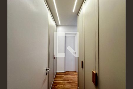 Apartamento à venda com 145m², 3 quartos e 2 vagasCloset Suíte 2