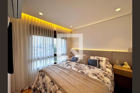 Apartamento à venda com 145m², 3 quartos e 2 vagasSuíte 2