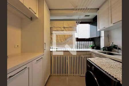 Apartamento à venda com 145m², 3 quartos e 2 vagasÁrea de Serviço