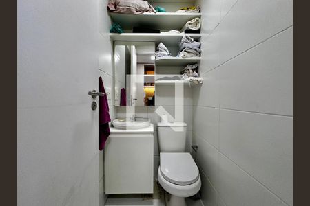 Apartamento à venda com 145m², 3 quartos e 2 vagasBanheiro de Serviço