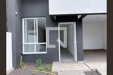 Casa à venda com 101m², 2 quartos e 2 vagasFachada