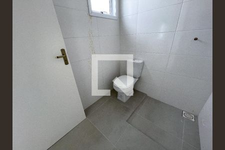 banheiro quarto 1 de casa à venda com 2 quartos, 101m² em Scharlau, São Leopoldo