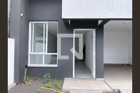 Casa à venda com 101m², 2 quartos e 2 vagasFachada