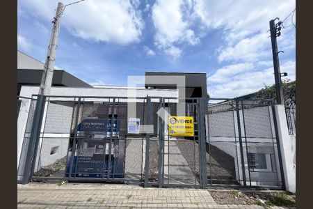 Casa à venda com 101m², 2 quartos e 2 vagasFachada