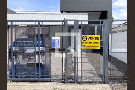 Casa à venda com 101m², 2 quartos e 2 vagasFachada