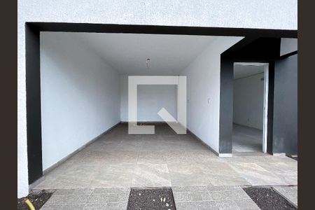 Casa à venda com 101m², 2 quartos e 2 vagasGaragem