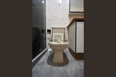 Casa para alugar com 196m², 2 quartos e 1 vaga Casa para alugar com 196m², 2 quartos e 1 vagaBanheiro