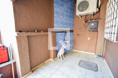 Casa para alugar com 196m², 2 quartos e 1 vaga Casa para alugar com 196m², 2 quartos e 1 vagaVaranda