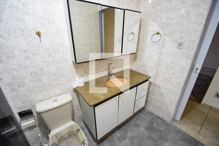 Casa para alugar com 196m², 2 quartos e 1 vaga Casa para alugar com 196m², 2 quartos e 1 vagaBanheiro