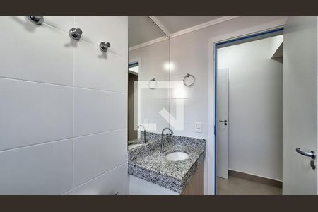 Apartamento para alugar com 74m², 2 quartos e 2 vagasBanheiro suíte 