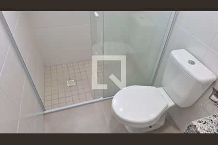 Apartamento para alugar com 74m², 2 quartos e 2 vagasBanheiro suíte 