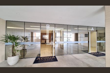 Apartamento para alugar com 74m², 2 quartos e 2 vagasEntrada