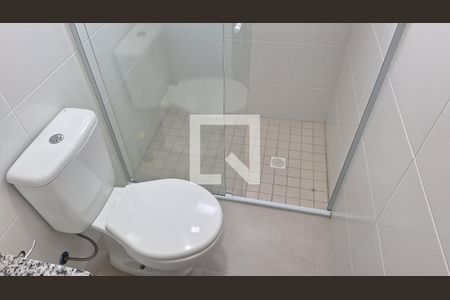 Apartamento para alugar com 74m², 2 quartos e 2 vagasBanheiro social