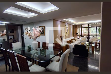 Apartamento à venda com 225m², 4 quartos e 3 vagas Apartamento à venda com 225m², 4 quartos e 3 vagassala