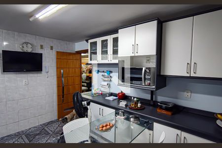 Apartamento à venda com 225m², 4 quartos e 3 vagas Apartamento à venda com 225m², 4 quartos e 3 vagascozinha