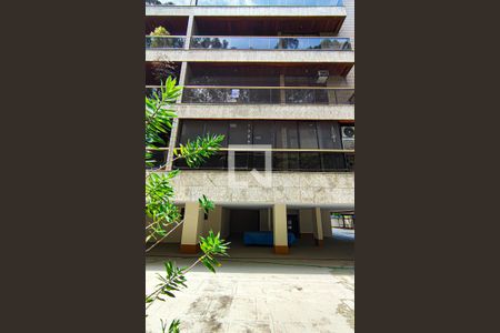 Apartamento à venda com 225m², 4 quartos e 3 vagas Apartamento à venda com 225m², 4 quartos e 3 vagasplaquinha WZWN-185