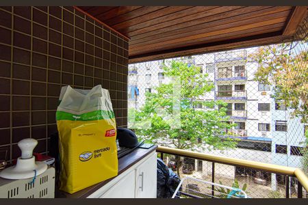 Apartamento à venda com 225m², 4 quartos e 3 vagas Apartamento à venda com 225m², 4 quartos e 3 vagasquarto 2 - suite - varanda