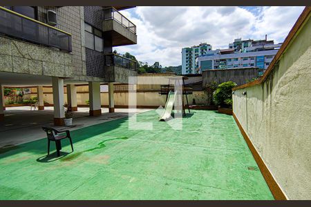 Apartamento à venda com 225m², 4 quartos e 3 vagas Apartamento à venda com 225m², 4 quartos e 3 vagasarea comum - parquinho