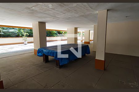 Apartamento à venda com 225m², 4 quartos e 3 vagas Apartamento à venda com 225m², 4 quartos e 3 vagasarea comum - jogos