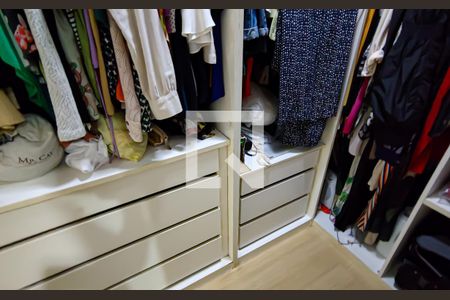 Apartamento à venda com 225m², 4 quartos e 3 vagas Apartamento à venda com 225m², 4 quartos e 3 vagasquarto 2 - suite - closet