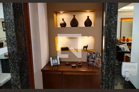 Apartamento à venda com 225m², 4 quartos e 3 vagas Apartamento à venda com 225m², 4 quartos e 3 vagasacesso corredor