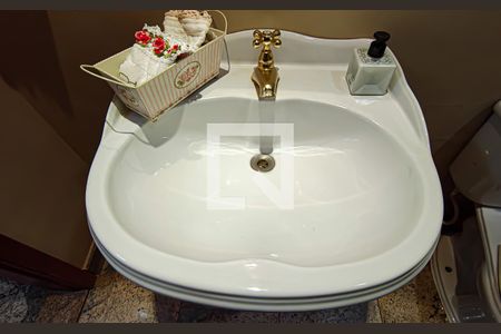 Apartamento à venda com 225m², 4 quartos e 3 vagas Apartamento à venda com 225m², 4 quartos e 3 vagaslavabo