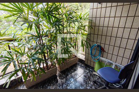 Apartamento à venda com 225m², 4 quartos e 3 vagas Apartamento à venda com 225m², 4 quartos e 3 vagasquarto 1 - varanda