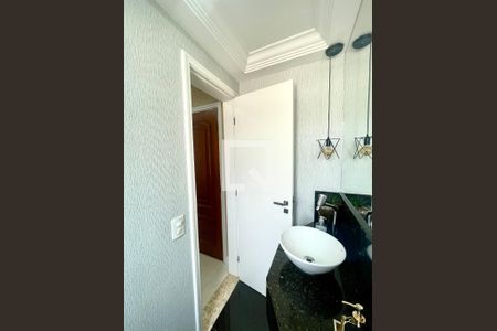 Apartamento à venda com 205m², 4 quartos e 2 vagas Apartamento à venda com 205m², 4 quartos e 2 vagasLavabo